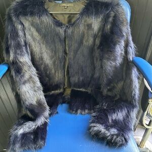 Elegant Faux Fur Jacket - Navy
